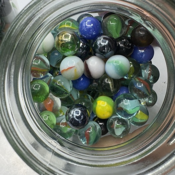 Lot Of 2 Jars Of Assorted Colourful Small Marbles. Fair Condition, Used. 11 Lbs. - Picture 9 of 9